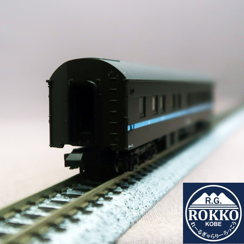 (A8559) JNR Marone 40-8 (Grape color No. 1 / Light blue stripe, Shinagawa Passenger Car Depot)