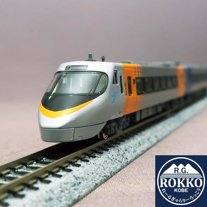(10-1939) JR 8000 Series Limited Express (Shiokaze Ishizuchi) 3 Cars ※Equipped with a new slotless motor