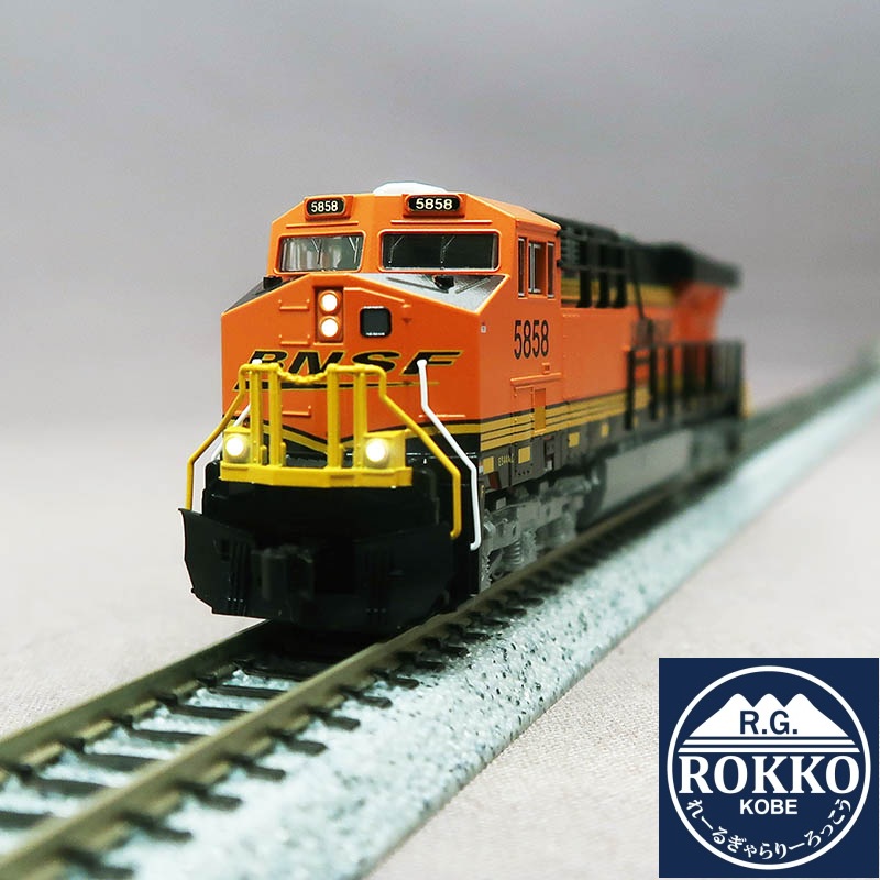 (176-8958) ES44AC BNSF Swoosh #5858