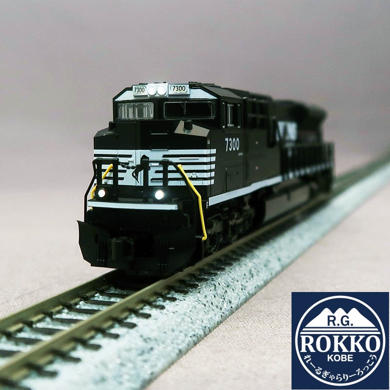 (176-8560) SD70ACU NS #7300 (Cab Lights)